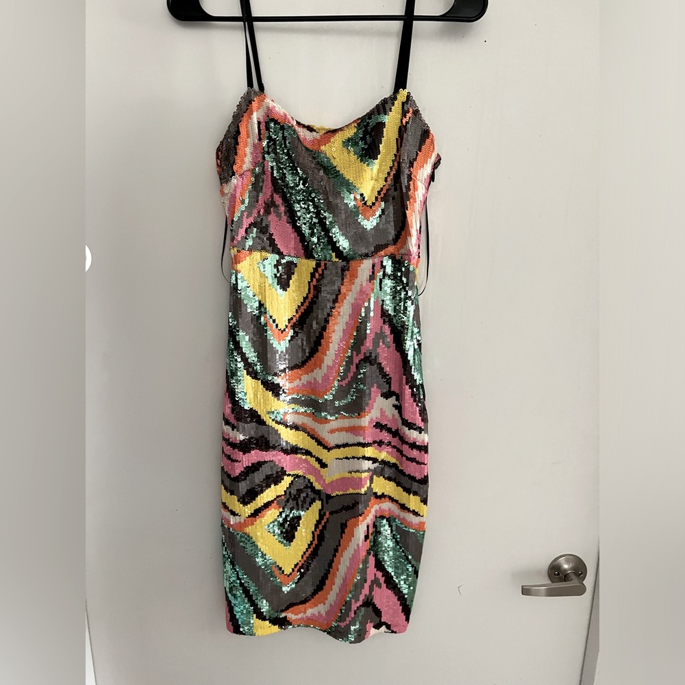 Sequins! Bright and shiny! Bought for a cruise and never wore it!